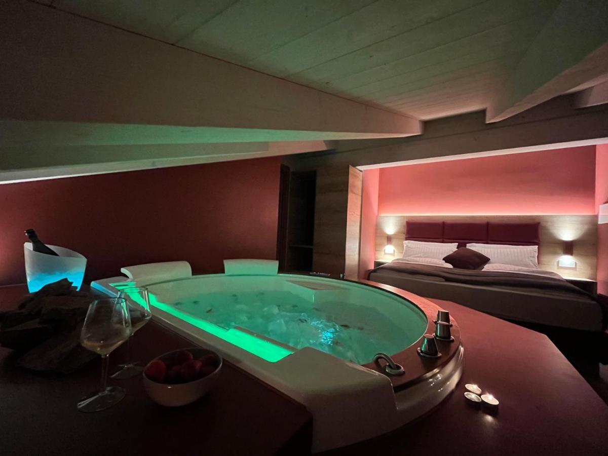 Le Rocce Val Di Non - Quality Room & Breakfast Tassullo Екстериор снимка